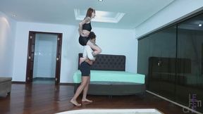 Ponygirl fraca e patética não consegue me carregar pela minha sala de estar (part02-06)