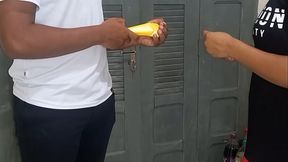 Entregador fudeu meu cuzinho pra pagar o lanche