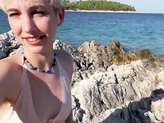Ersties - Cute Golden-haired Annika Fingers Herself Outdoors For All To Watch