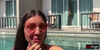 A Foreigner Lured a Russian Girl Into His Room Showing a Dick, Fucked and Cum on Her Face