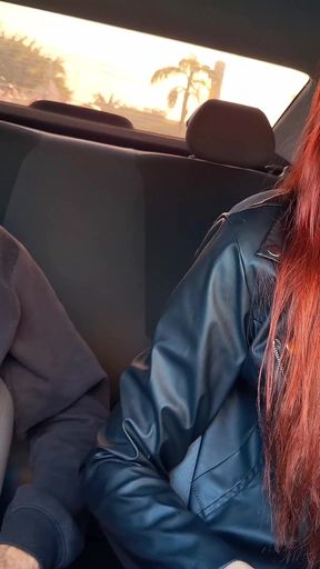 Safada Motorista De App Flagra Passageiro Se Masturbando Atras...e Agora?