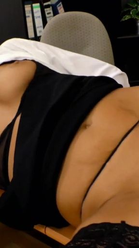 Secretary chick fucked by a black and white cock in threesome