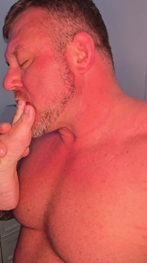 Muscled Hubby Fucks His Wife's Friend While She's at Work!