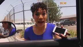 Fucker picks up wonderful Honey Gold and makes to suck dick in the car