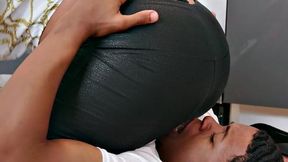 Curvy ebony humped by short guy