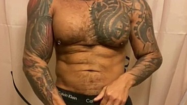 Slave I'm your daddy come and suck my BBC latino bear tattooed - VIKTOR ROM -