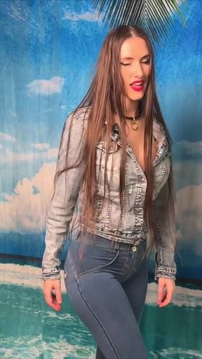 Piper Blush Has Great Jeans