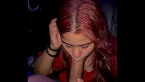 Amateur de chica Pelirroja de 18 a&ntilde_os con enormes tetas perfectas! X1