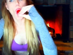 Amateur Webcam Chick Masturbates On Webcam More at