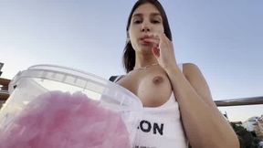 Ellie Luna - public flashing in Wien