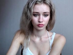 Naked Blonde Teen Girl Pussy Masturbation On Webcam