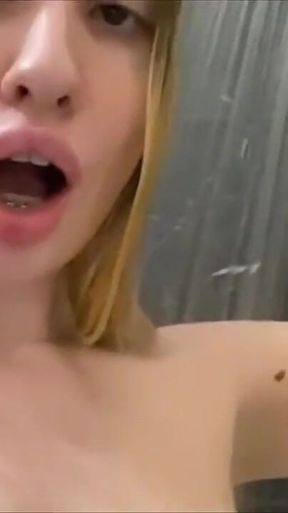 Sexy Ass and Tits Elza Kom
