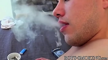 Tattooed amateur smoker Blake Stone cums while masturbating solo