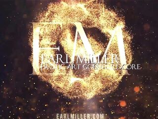 Kayden Kross Fingers Her Juicy Cunt To A Shaking Climax!