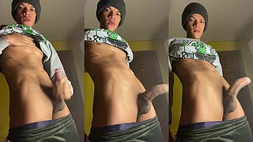Twink venezolano con buena polla se masturba Jamelatin20cm