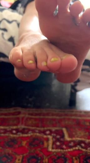 Sock Remains & Spit – Resti di Calzini e Sputi