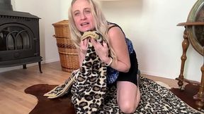 Completely oiled I fist my hot prolapse pussy to orgasm