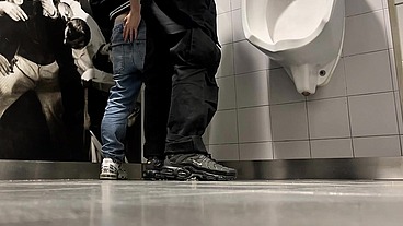 A day at the shopping center's public toilets