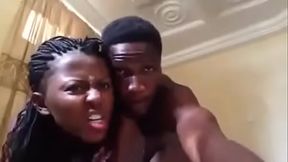 Nos no quarto do hotel