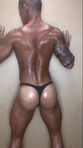 Horny? Ass Addicted? Join My Fan Club Now. Let My Muscle Oiled Bubble Butt Content Entertain You Today!