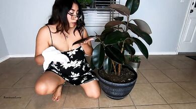 youtuber teases and cleans her rubber tree slowly mommydom