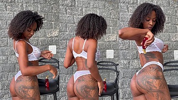 Olha como essa lingerie branquinha destacou na minha pele, eu amei! Você gostou também?