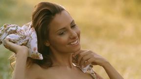 ”Hot all natural babe Anetta Keys showing of beautiful natural naked body”