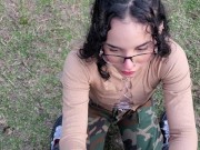Нахожу в лесу девушку, она делает мне минет и я трахаю ее в задницу