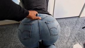 I fuck my stepsister trapped in the washing machine and cum in her ass