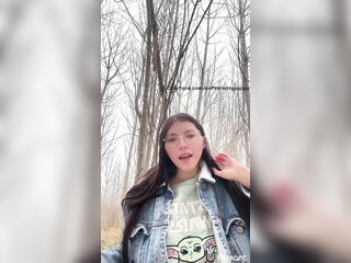 Hot Latinas dont get cold outside