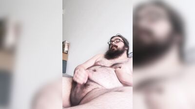 Amateur bear is stretching his willy in front of the cam