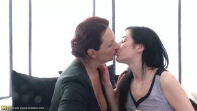 Hot mature stepmom pleasures young lesbian teen