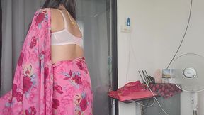 Pink Sari Laali Lal Lal Diste Mi Bhari Raja Bocha Majha Mar