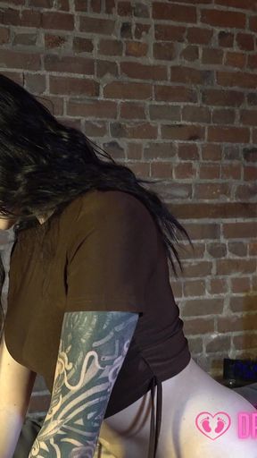 Alessandra's First Face Sitting and Pussy Worship Experience - (dreamgirls in Socks)