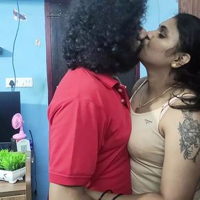 Vaihnavy and Sharun Raj lip lock, Hot indian couple lip lock romance, Mallu couple hot lip lock romance, Indian couples lip kiss