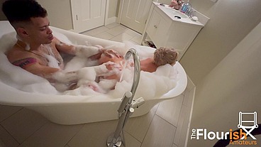 Bubble Bath Time with Veronica Cruz and Dexxx Blue