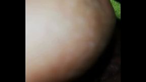 Troia si masturba la figa vogliosa di sborra