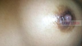 Culo perfecto lleno de leche