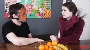 ”Fetish babe chatting behind the scenes”