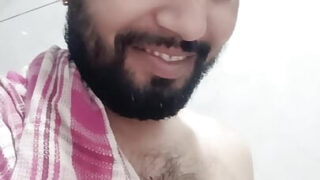 Olgun Amerikalı eşcinsel fahişelerin kendi anüslerini becerdikleri halka açık film.