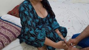 First Pressed the Stepmother's Boobs and Then Had Sex
