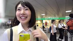 巨尻のパイパンがお漏らし！？潮吹き！？大量噴射！！■＜ガールズバー店員ナンパ＞※ノーブラ制服で客引きする黒髪美女※芸術的なまでのヒップライン