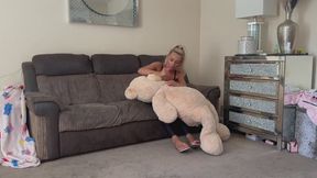 7 Large Stuffed Toys Demolished