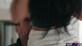 Tommy Pistol dominates MILF Jennifer White with intense blowjob and rough sex