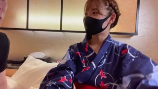 浴衣姿の女子大生が人に見られながらの初ハメ撮り！大興奮のぐちょぐちょパイパンまんこにたっぷり中出しSEX! AbemaTV給与明細 ♡RYO＆YUU♡素人カップル/歳の差/10代/スタイル抜群/美少女