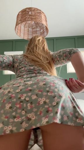 Amateur with big tits shows off her ass