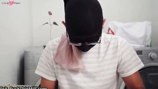 Burglars Get Their Just Deserts! Thief Steals Pussy And Ends Up With A Facial