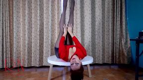 Elegant Striptease in Pantyhose and Heels at the Round Table - A Vintage Romance