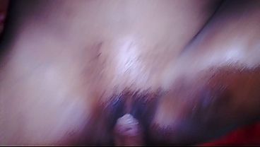 Elle aime se faire &eacute_jacule &agrave_ l'_int&eacute_rieur de sa belle chatte