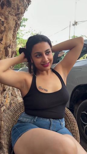 Hotty cute Indian GF gives a blowjob